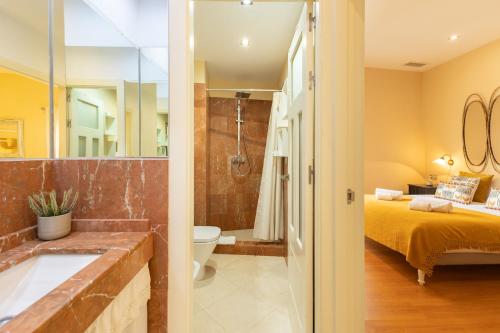 Quevedo Deluxe Duplex by Valcambre