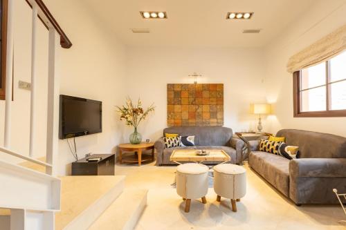 Quevedo Deluxe Duplex by Valcambre