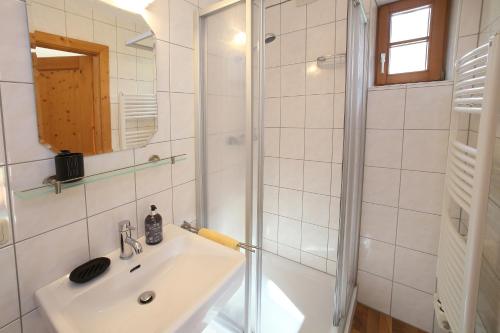 Koupelna v ubytování Landhaus Rieser