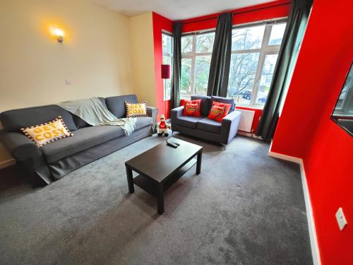 Bright and Spacious 2-Bedroom Flat Near Emirates Stadium photo 16