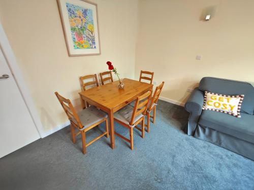 Bright and Spacious 2-Bedroom Flat Near Emirates Stadium photo 5
