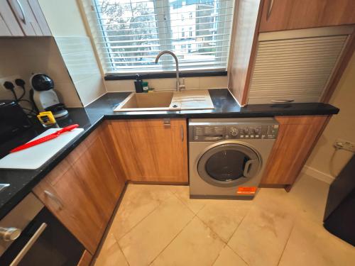 Bright and Spacious 2-Bedroom Flat Near Emirates Stadium photo 27