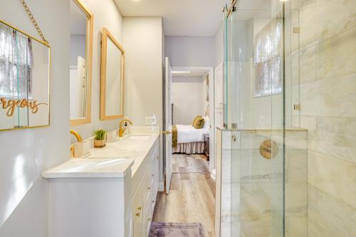 Ένα μπάνιο στο 6 Mi to Dtwn Pet-Friendly Retreat in Fort Pierce!