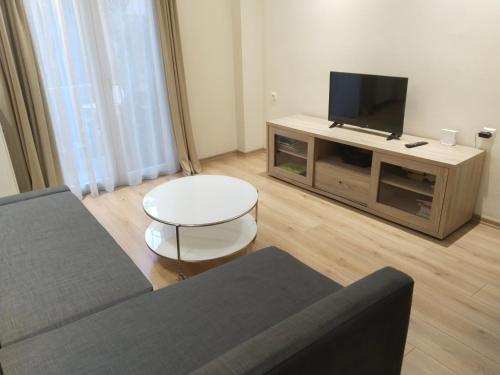 Luxury stay near the Acropolis 10-min walk to history!