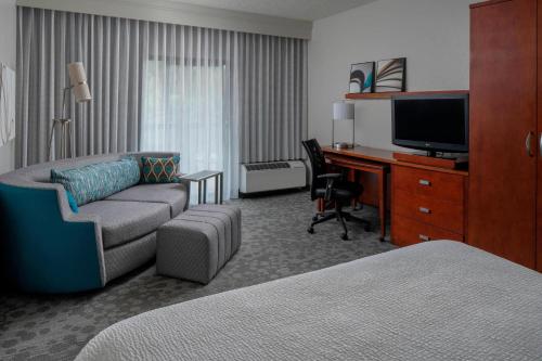 Courtyard by Marriott Jacksonville at the Mayo Clinic Campus/Beaches Image