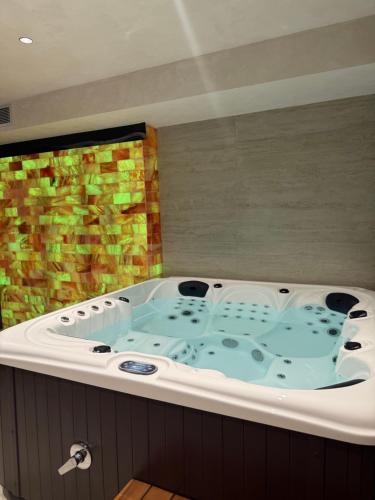 Galería fotográfica de Marinaj Hotel & SPA en Tirana