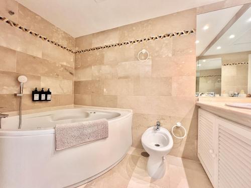 Gran apartamento en Magna Marbella