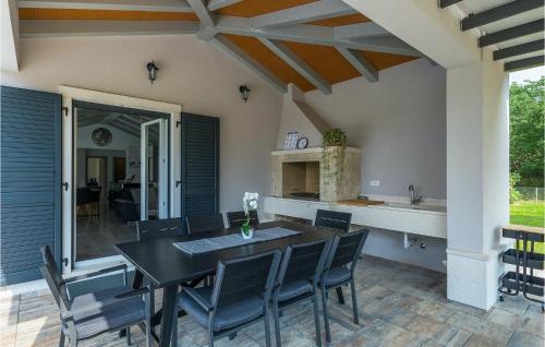 Φωτογραφία από το άλμπουμ του Villa Simone Paradiso σε Martinski