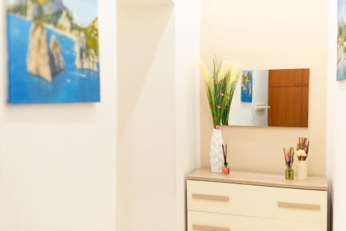 B&B in Naples City Center - Vacation Apartment near the Train Station & Top Naples Attractions