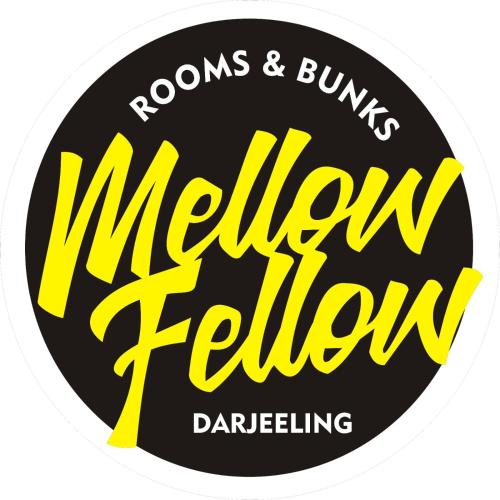 a black and yellow sign for a meadowfw kitchen with the words menufw at Mellow Fellow Hostel Darjeeling in Darjeeling