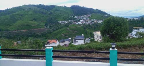 Fotografie z fotogalerie ubytování Joy Green Valley Villa 2 bhk v destinaci Ooty