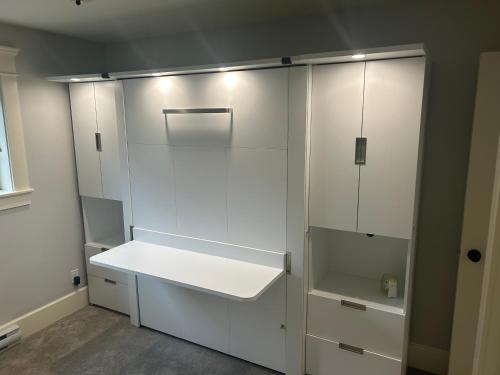 Ένα μπάνιο στο Garden Suite in Colwood