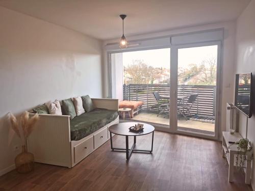 Photo de la galerie de l'établissement Joli deux pièces proche Nantes - Cocon doré, à Vertou