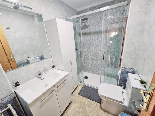 Julia playa los locos apartamento