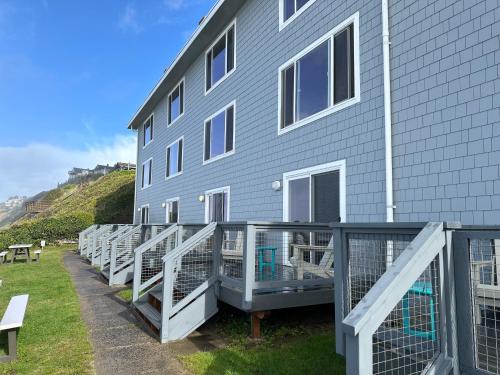 a building with a bunch of animals in cages at West Beach Suites in Lincoln City