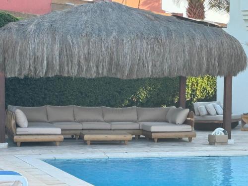 Piscina en o cerca de Luxury villa west golf