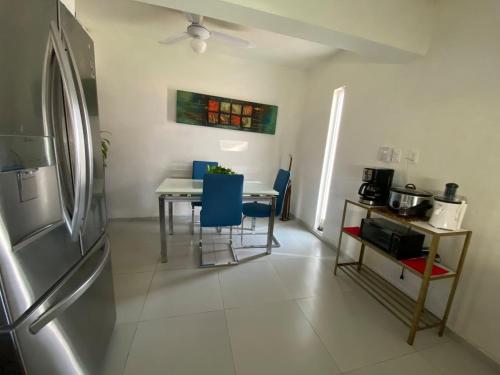 Кухня или мини-кухня в Ground floor apartment, CAS, Centenario, Cons

