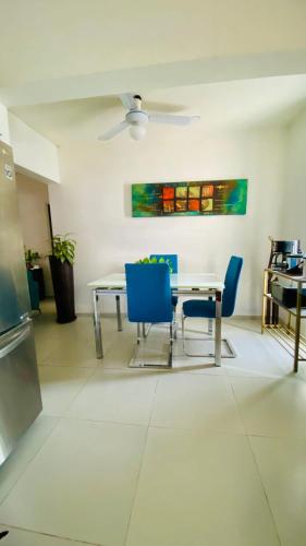 Гостиная зона в Ground floor apartment, CAS, Centenario, Cons