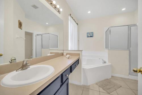 Emerald Island Resort 6 bedroom 4 bathroom luxury photo 32
