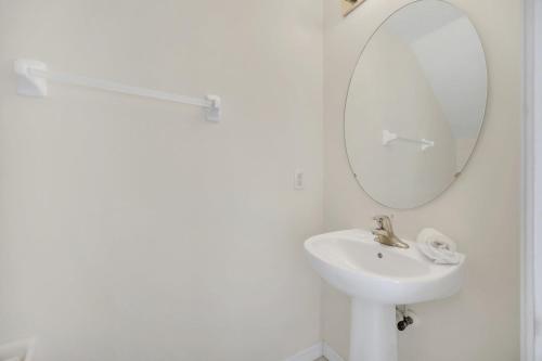 Emerald Island Resort 6 bedroom 4 bathroom luxury photo 36