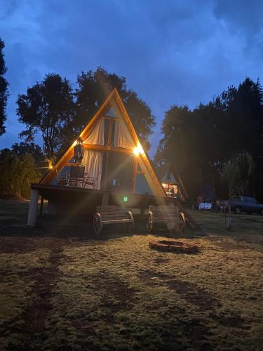 Κήπος έξω από το Cabañas Keikary