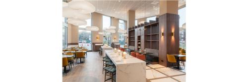 Ruang duduk di Mercure Achères St Germain en Laye