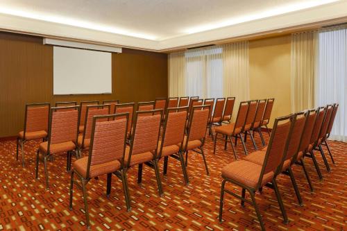 Бизнес-центр и/или конференц-зал в Courtyard by Marriott San Antonio Airport/North Star Mall