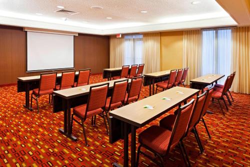 Бизнес-центр и/или конференц-зал в Courtyard by Marriott San Antonio Airport/North Star Mall