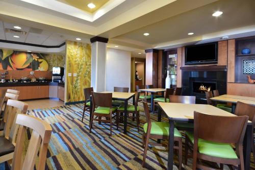 Εστιατόριο ή άλλο μέρος για φαγητό στο Fairfield Inn & Suites Wytheville