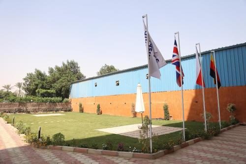 Κήπος έξω από το SOLAYA Sunshine inn