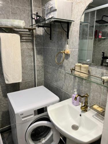 O baie la Studio Apt In UB