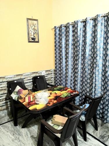 Un lugar para sentarse en Shiv Ganga Homestay