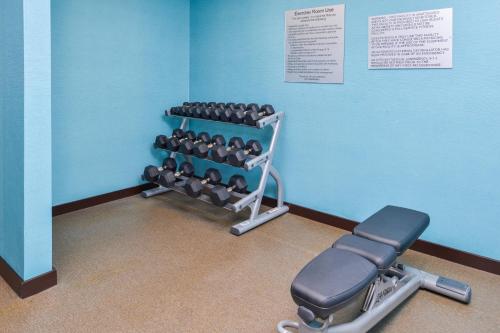 Fitness centrum a/nebo fitness zařízení v ubytování Fairfield Inn & Suites Beaumont