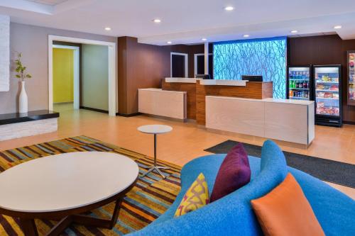 Posezení v ubytování Fairfield Inn & Suites Beaumont