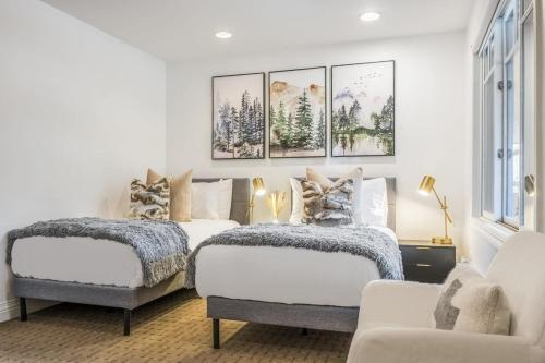 Cama o camas de una habitación en New Listing 3BR 3BA Condo - Steps to Gondola