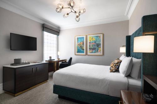 Courtyard by Marriott San Francisco Downtown/Van Ness Ave Image