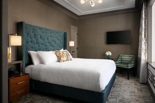 Courtyard by Marriott San Francisco Downtown/Van Ness Ave Image