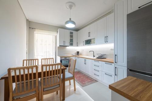 Modern Bay Apartment