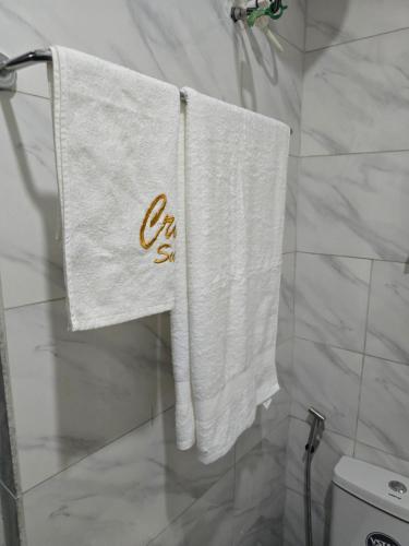 Koupelna v ubytování Crasto Suites