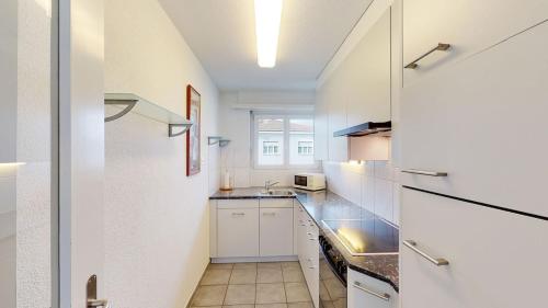 Executive 2 BR flat near to the lake - D10