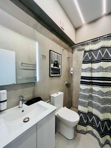 White Marble Rooms