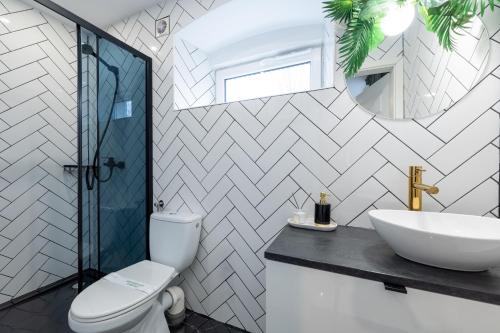 Kúpeľňa v ubytovaní 7apartments przy Termach Cieplickich