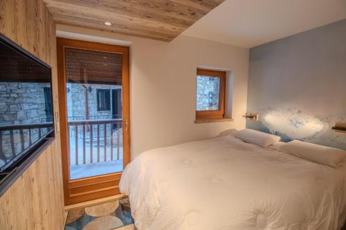 Superb renovated apartment Turios 1