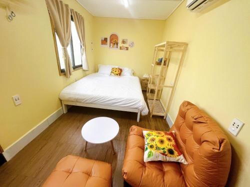 Gallery image of Ruby Homestay Cần Giờ in Ấp Long An