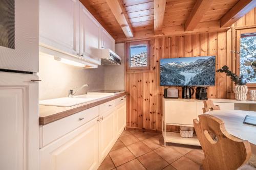 Apartment Kozi, Méribel - by EMERALD STAY