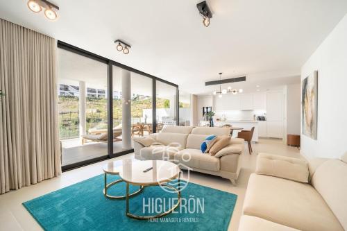 HigueronRentals Sandalo