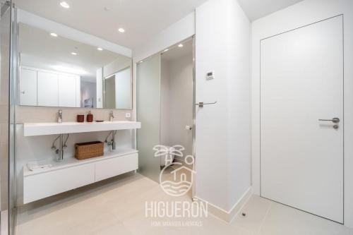 HigueronRentals Sandalo