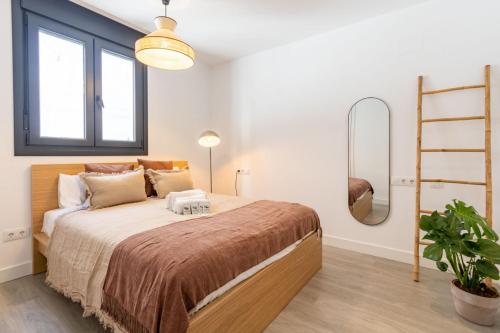 Wonderful apartment with terrace 1Bd1Bth- Center