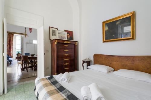 Villetta storica nel cuore di Napoli by Dimorra