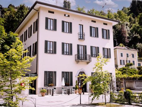 The building in which az apartmanhoteleket is located